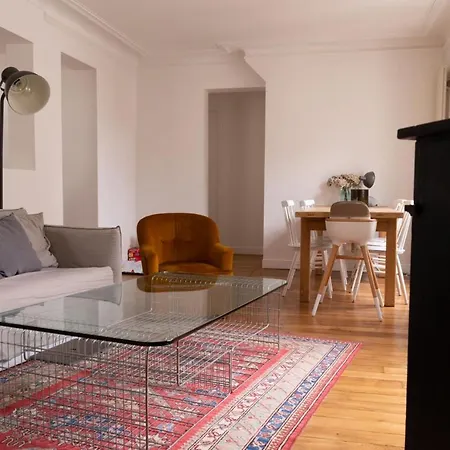 Nice Charming Apt In The 18Th Paris Apartment
