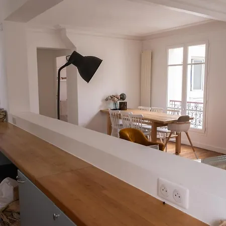 Nice Charming Apt In The 18Th Paris Apartment *